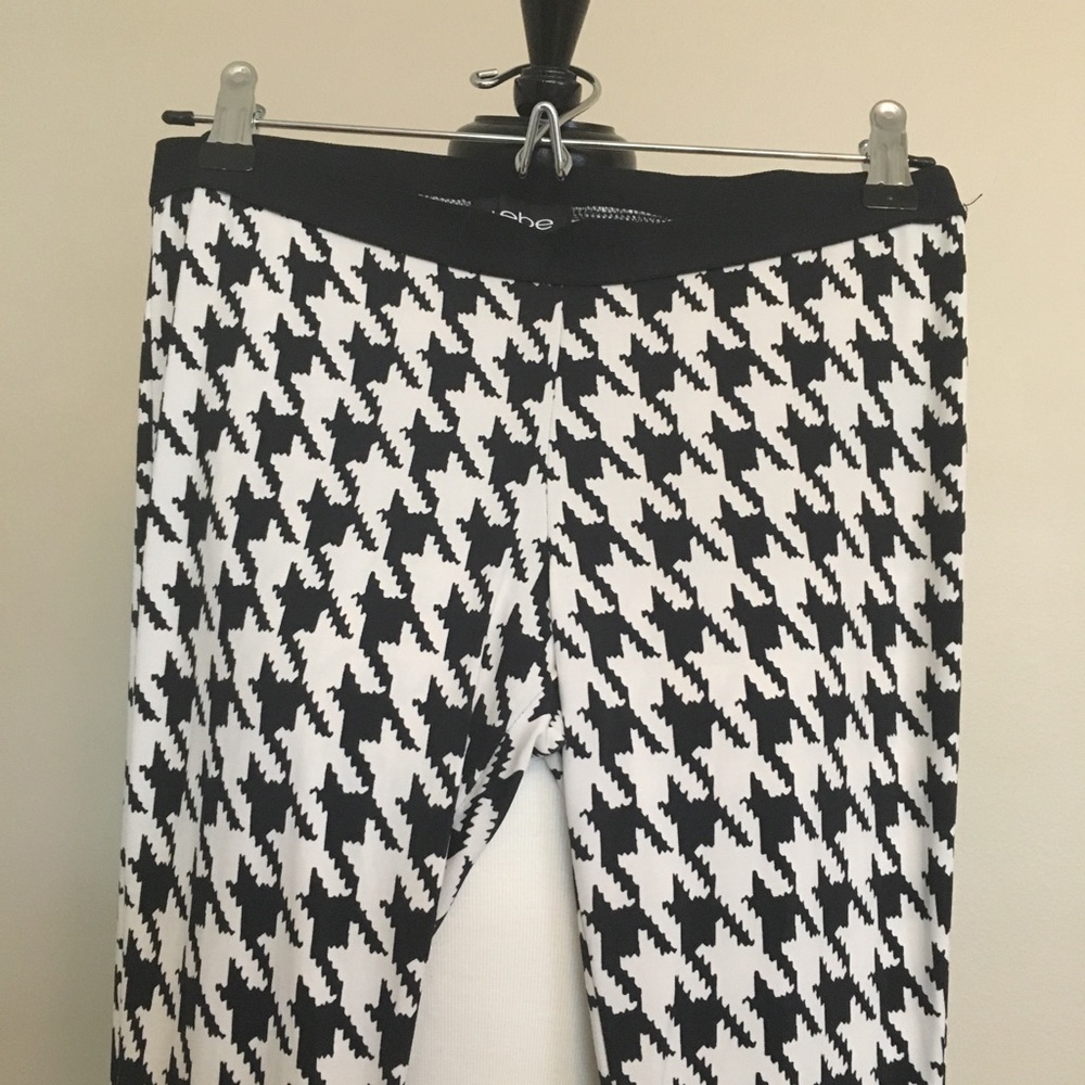 Houndstooth pattern bebe leggings
